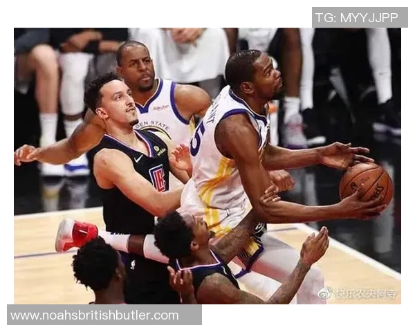 勇士与快船精彩对决直播回看全程回顾与精彩瞬间分析